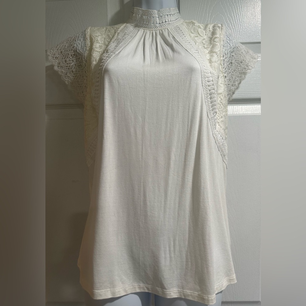 Cable & Gauge White Flutter Sleeve Blouse with Mandarin Collar